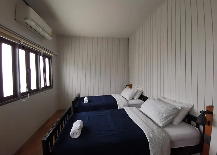 Liaw Base House Hostal Bangkok