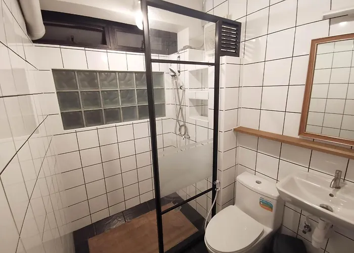 Liaw Base House * Bangkok
