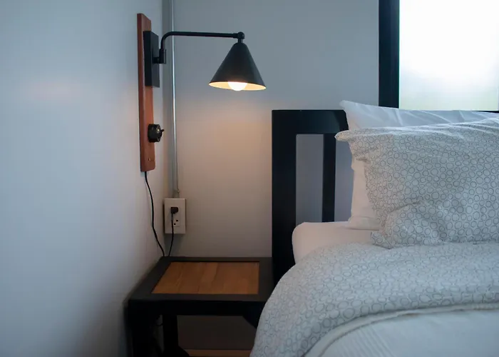 Hostal Liaw Base House