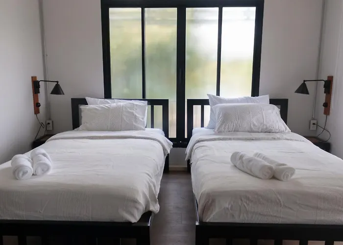Hostal Liaw Base House *